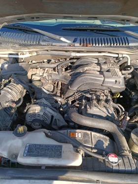 Ford Explorer 4.0 V6, снимка 11 - Автомобили и джипове - 43561618