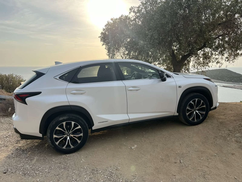 Lexus NX 300h F Sport гаранция, снимка 5 - Автомобили и джипове - 47203566