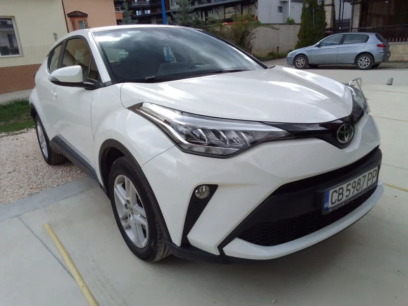 Toyota C-HR Първи собственик. Закупена от ТМ Ауто. Гаранция , снимка 1 - Автомобили и джипове - 47315119