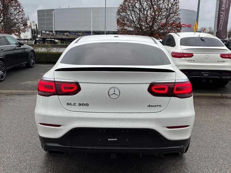 Mercedes-Benz GLC 300 * CARFAX * БЕЗ ПЪРВОНАЧАЛНА ВНОСКА, снимка 4 - Автомобили и джипове - 52645670