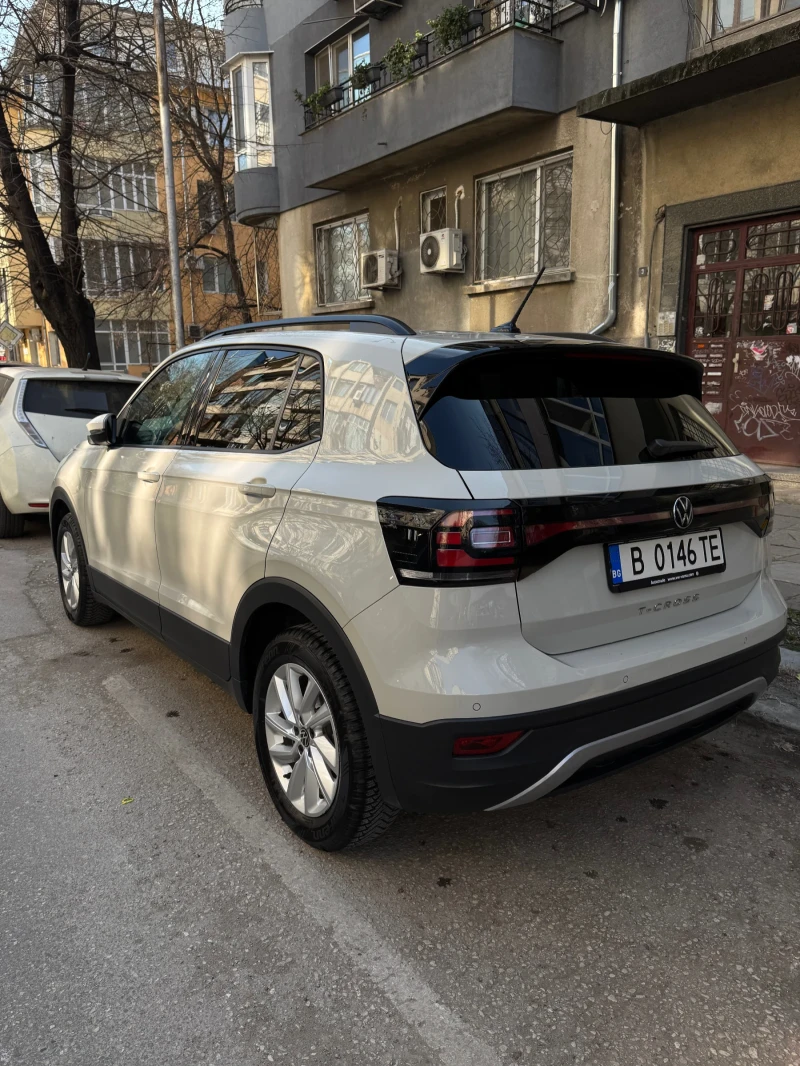VW T-Cross 1.0 2024г 110hp, снимка 4 - Автомобили и джипове - 53163527