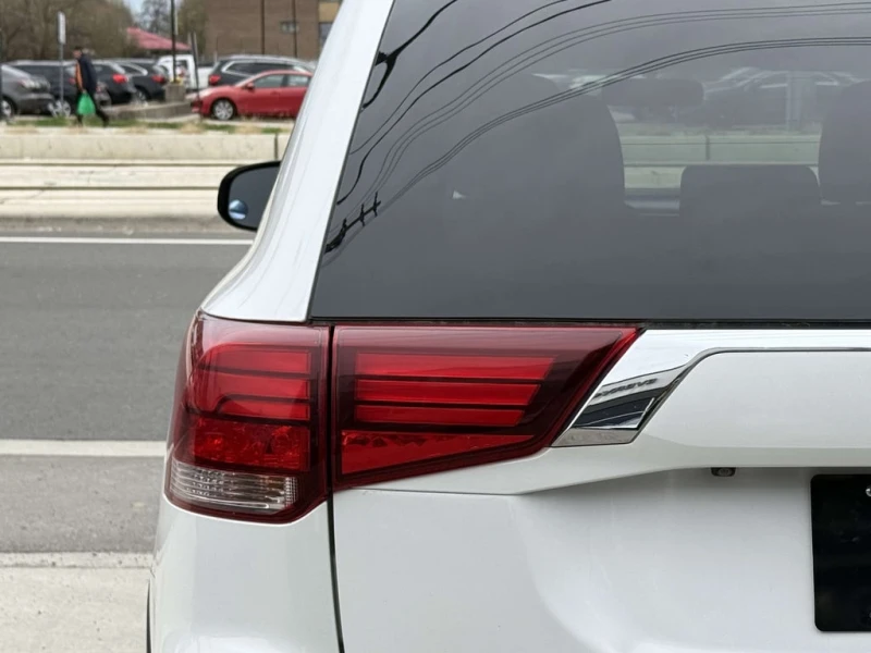 Mitsubishi Outlander * CARFAX * ЦЕНА ДО БГ, снимка 7 - Автомобили и джипове - 53168270