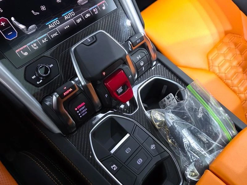 Lamborghini Urus 4.0 DHU Automatic, снимка 9 - Автомобили и джипове - 55813545