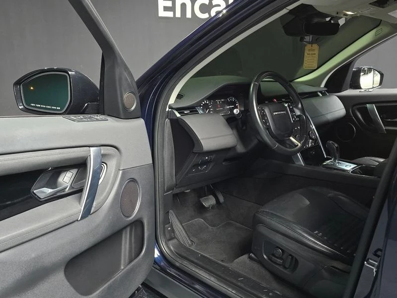 Land Rover Discovery Sport 2.0 Automatic, снимка 10 - Автомобили и джипове - 55841195