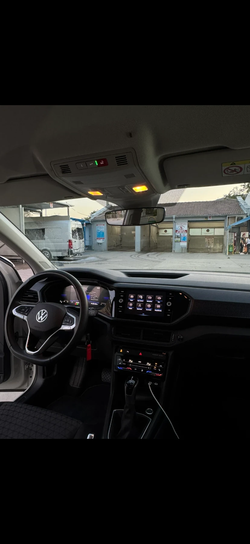 VW T-Cross 1.0 2024г 110hp, снимка 1