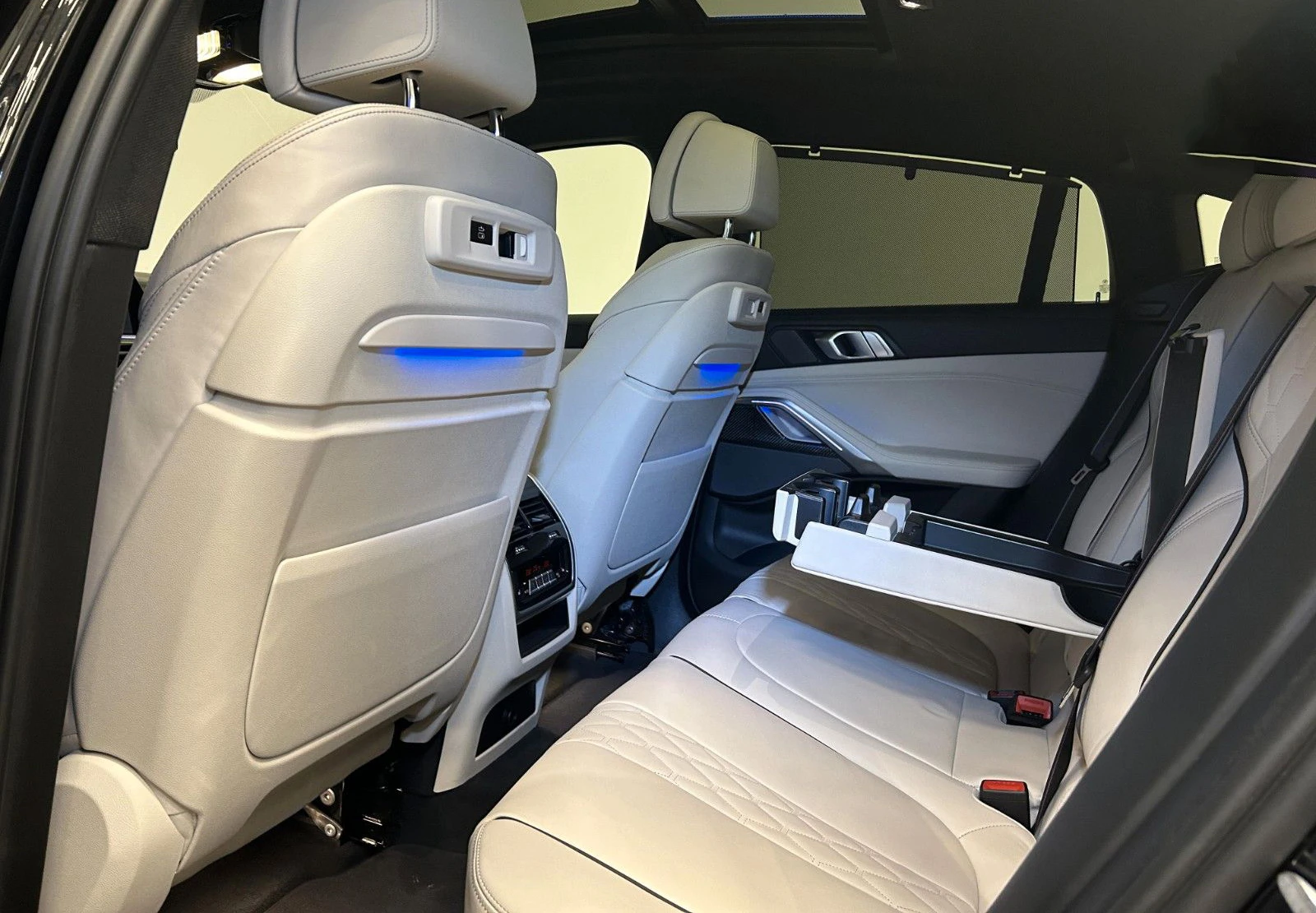 BMW X6 M50i/530HP/360/PANO/CAM/M-SPORT/AMBI/KLESS/475v | Mobile.bg   11