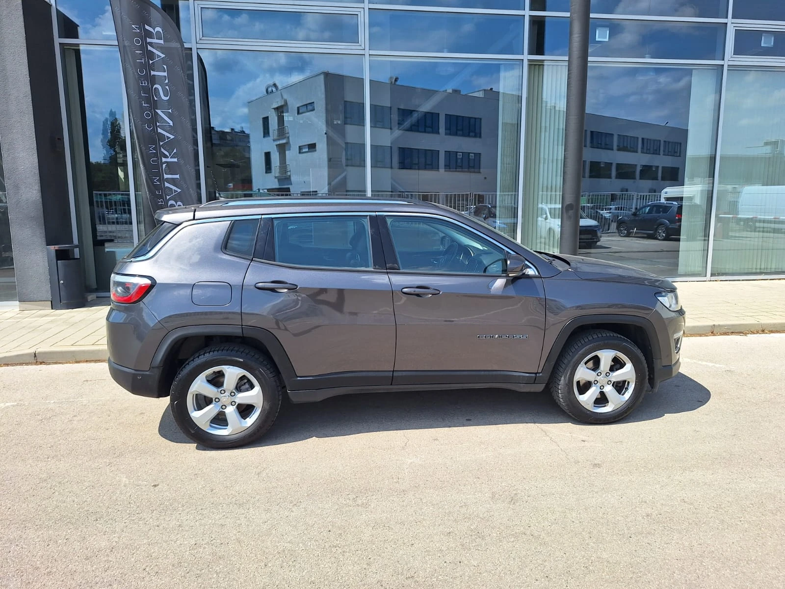 Jeep Compass 1.4 MA Limited 4WD 9 G-tronic  - изображение 4