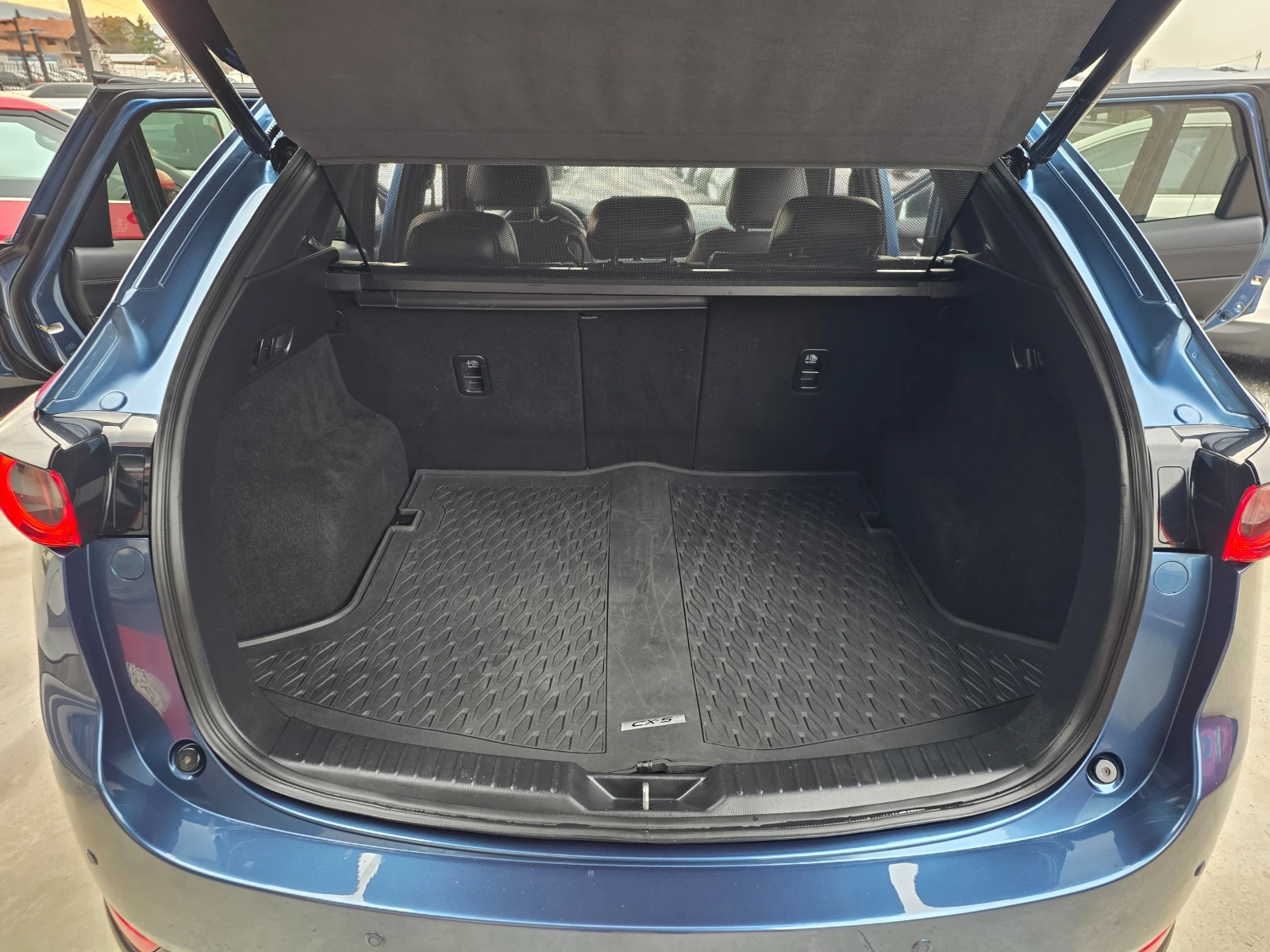 Mazda CX-5 FACLIFT 2020г 2.5I-194к.с-EURO 6d-4X4-ШВЕЙЦАРИЯ, снимка 16 - Автомобили и джипове - 53713181