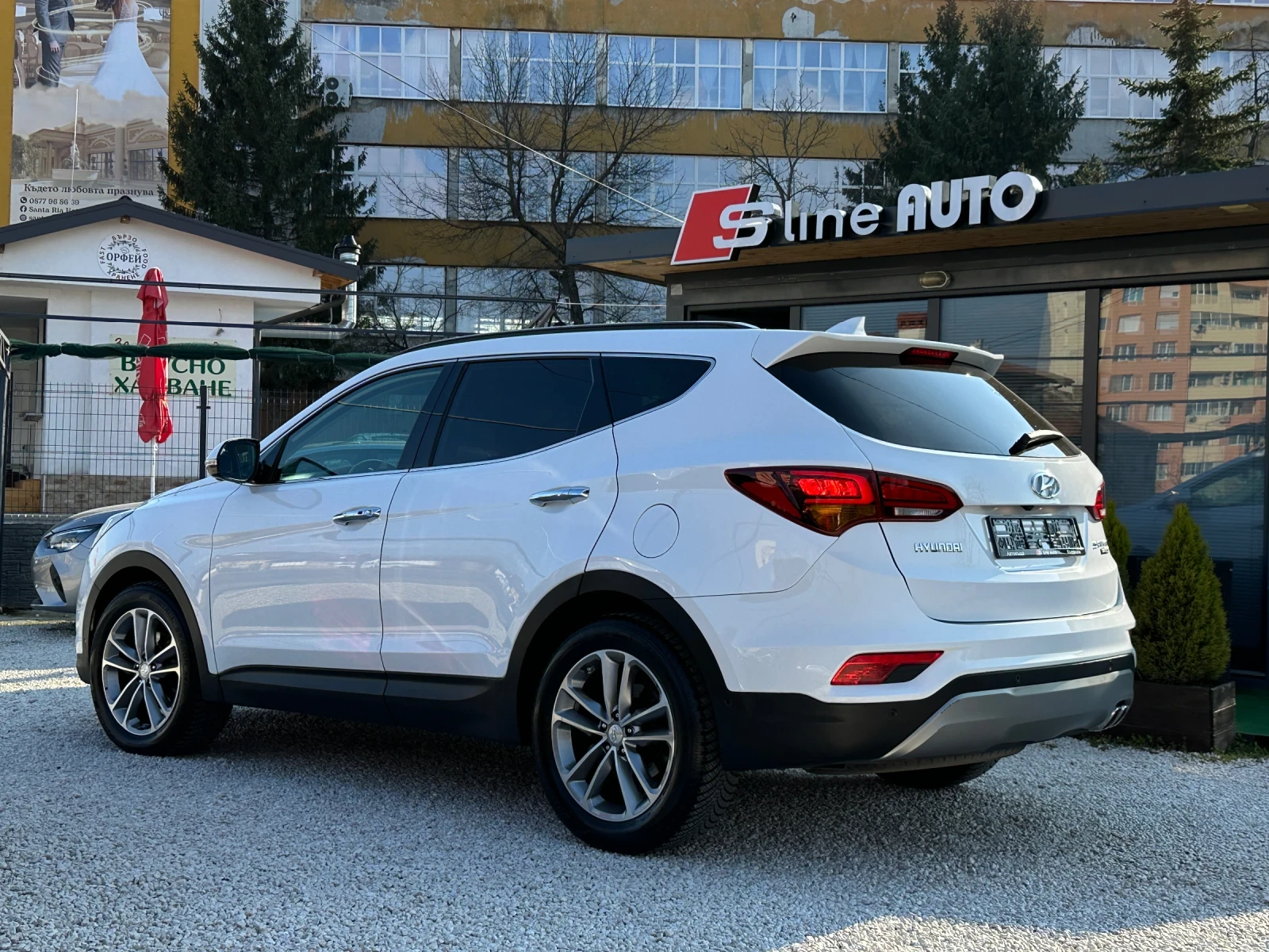 Hyundai Santa fe Premium* 4WD* 360-Камера* Панорама* Xenon* , снимка 2 - Автомобили и джипове - 53732343