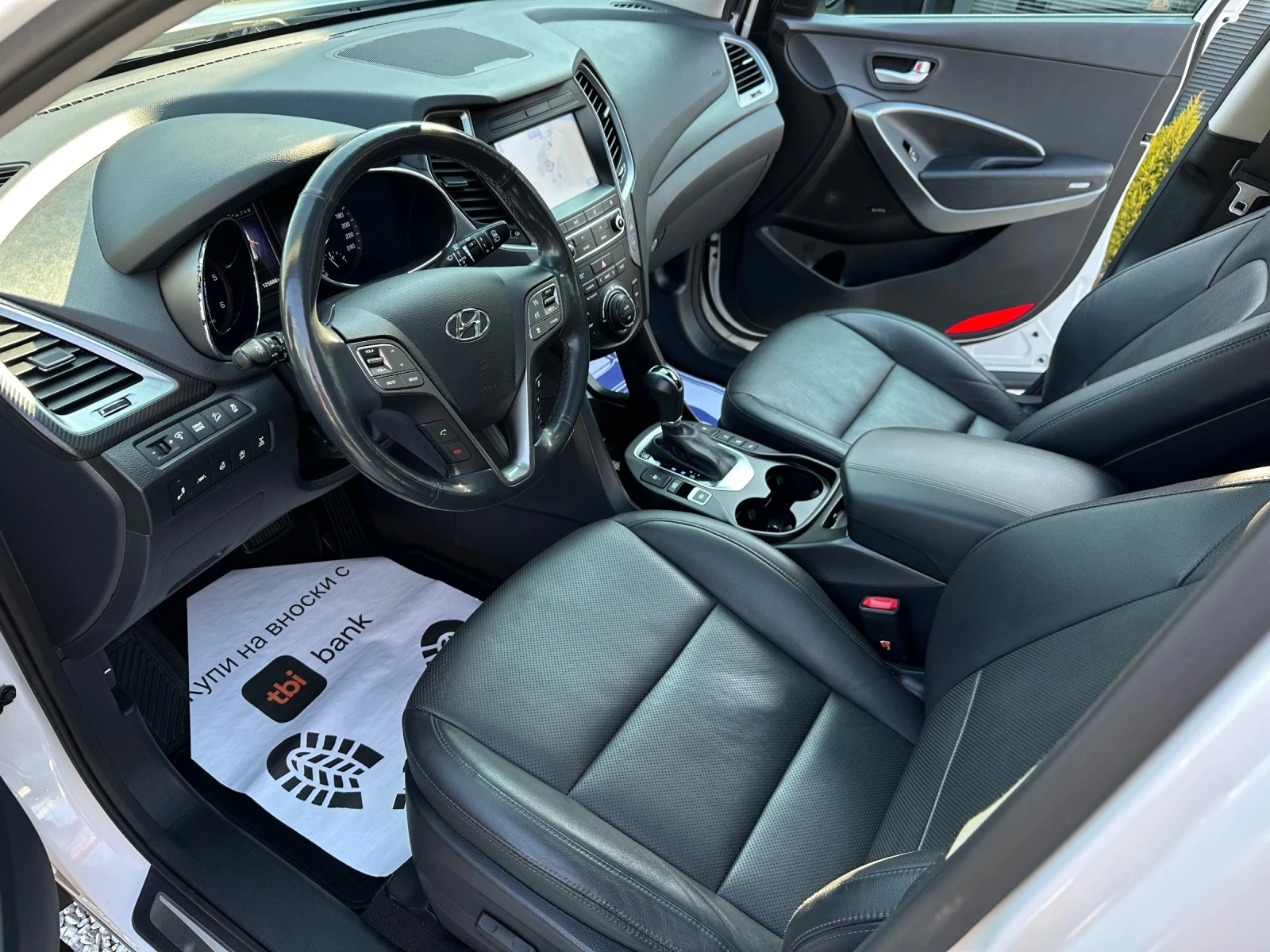 Hyundai Santa fe Premium* 4WD* 360-Камера* Панорама* Xenon* , снимка 7 - Автомобили и джипове - 53732343