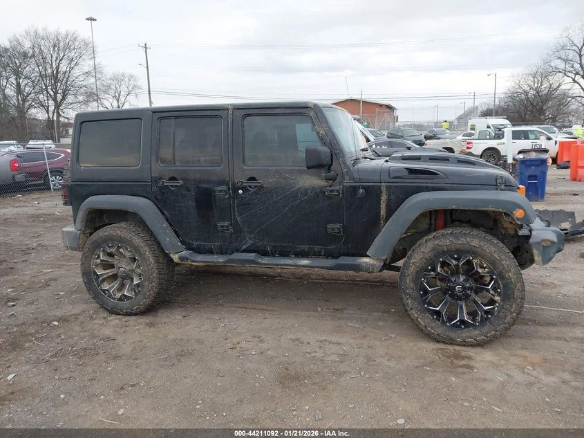Jeep Wrangler 3.6l Unlimited Sport 4X4, снимка 13 - Автомобили и джипове - 54142860