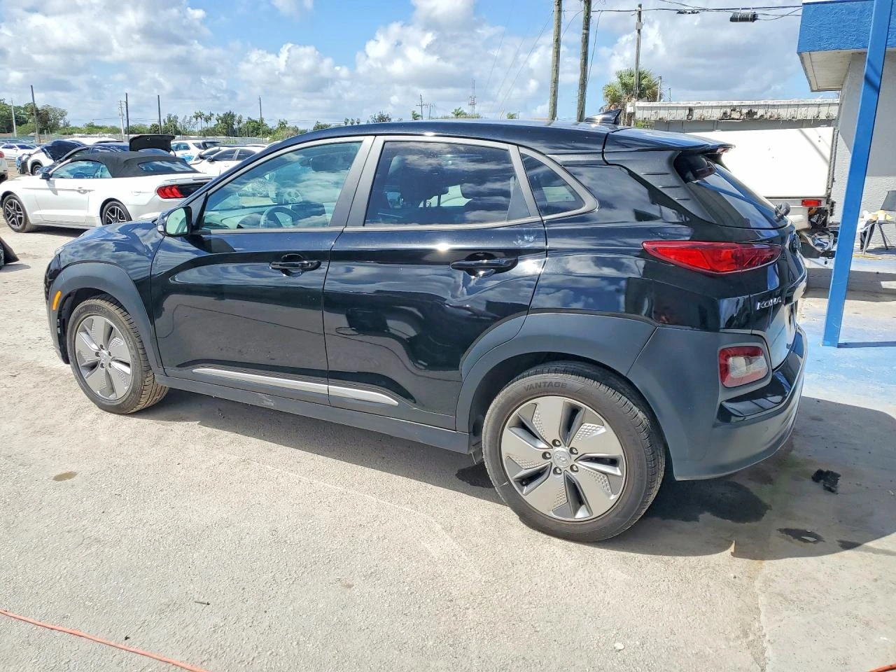Hyundai Kona 0l Electric Ultimate, снимка 2 - Автомобили и джипове - 54513227