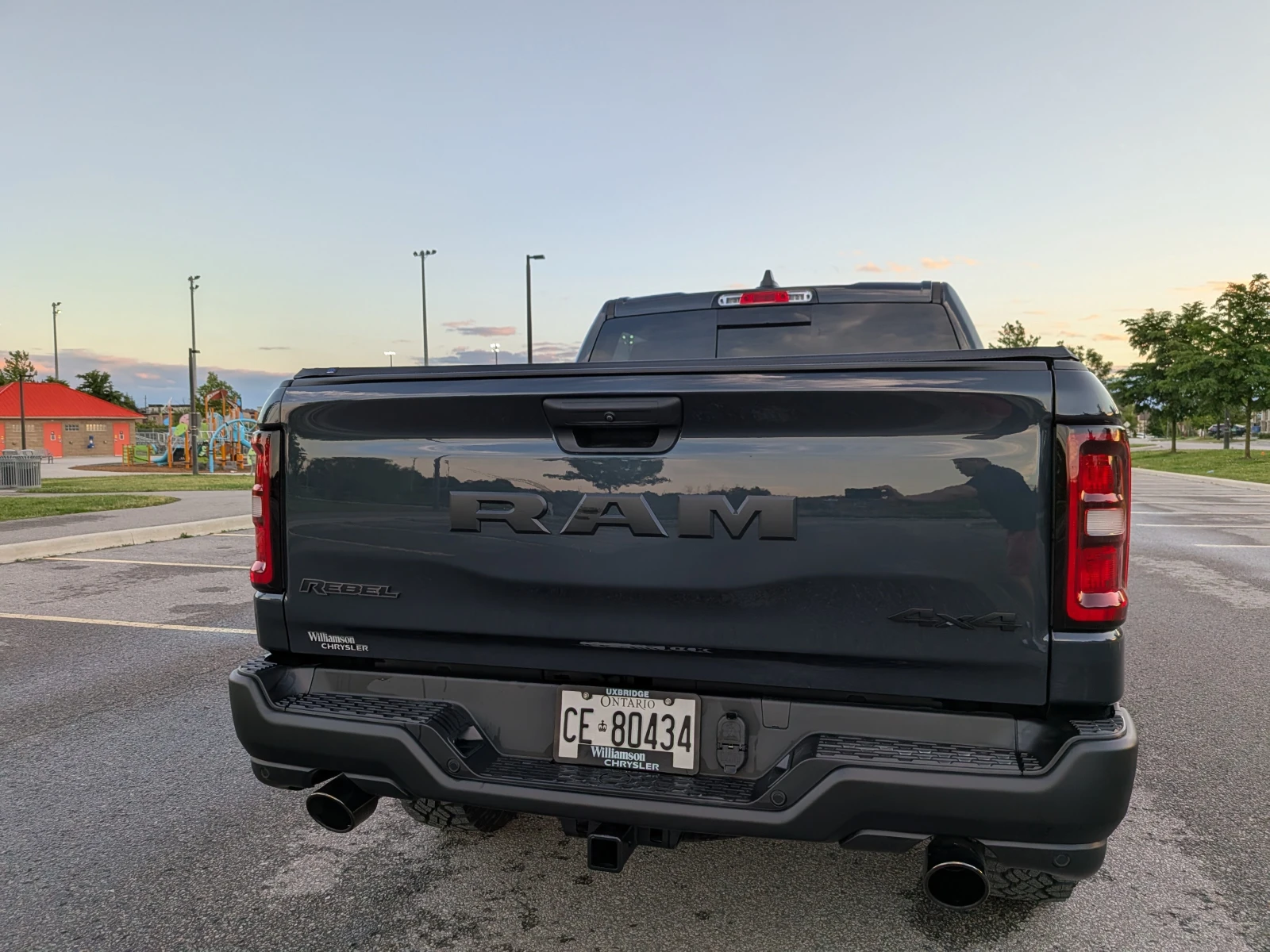 Dodge RAM 1500 REBEL * * CARFAX * * АВТО КРЕДИТ * * , снимка 8 - Автомобили и джипове - 54969198
