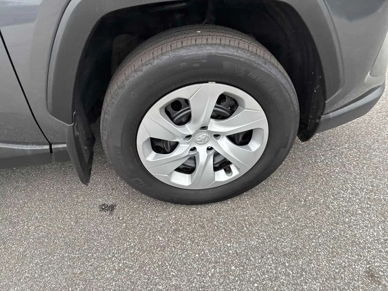 Toyota Rav4 * LE * CARFAX * БЕЗ ПЪРВОНАЧАЛНА ВНОСКА, снимка 7 - Автомобили и джипове - 55085079
