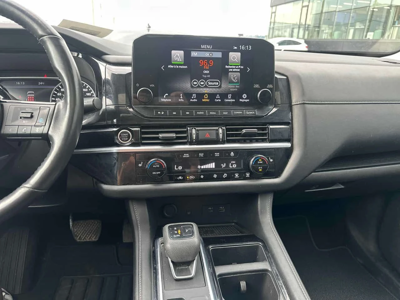 Nissan Pathfinder * SL * CARFAX * ОФИЦИАЛЕН ДИЛЪР, снимка 9 - Автомобили и джипове - 55508737