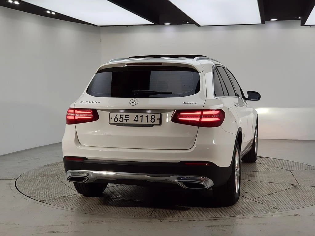 Mercedes-Benz GLC 220 d 4MATIC, снимка 3 - Автомобили и джипове - 55753108