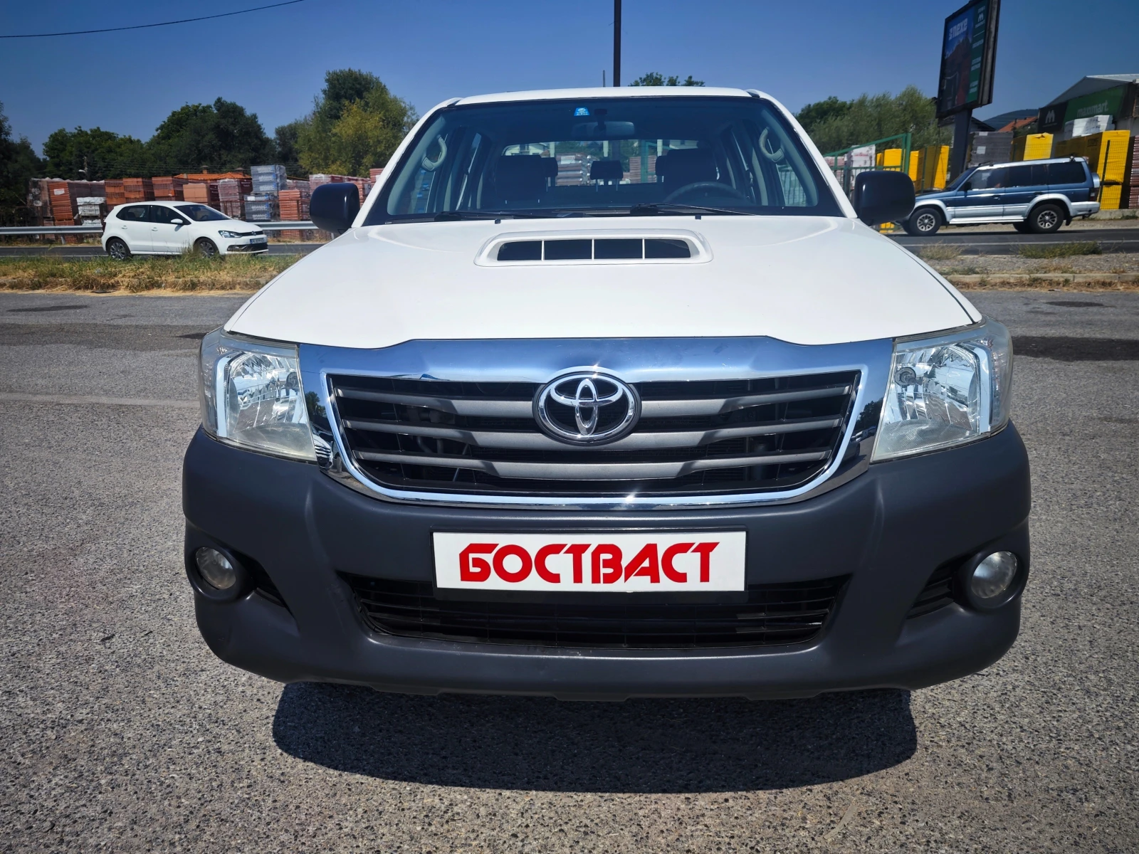 Toyota Hilux 2.5 D4D, снимка 8 - Автомобили и джипове - 55772137