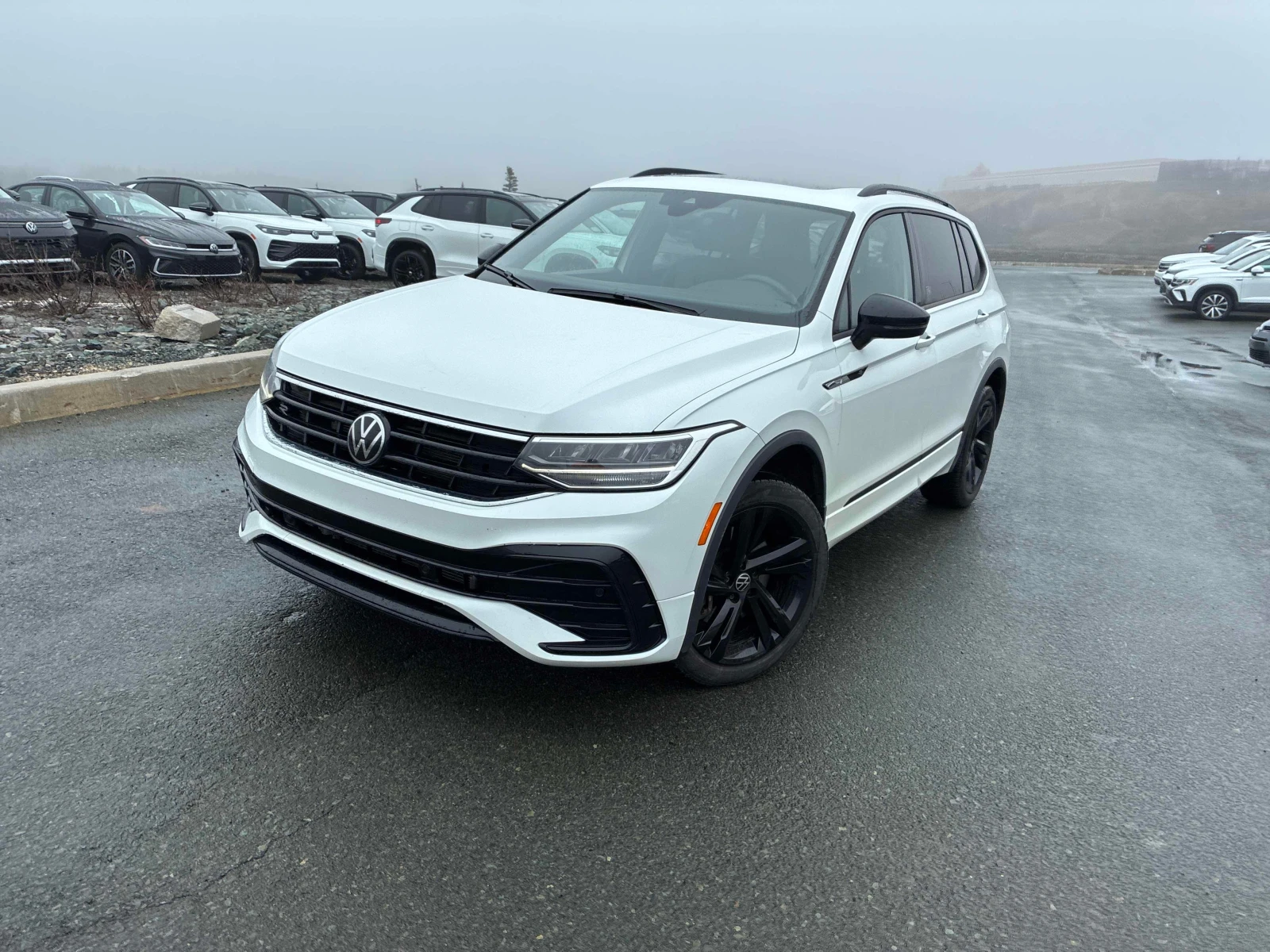 VW Tiguan * Comfortline R Line Black Edition * CARFAX * БЕЗ 