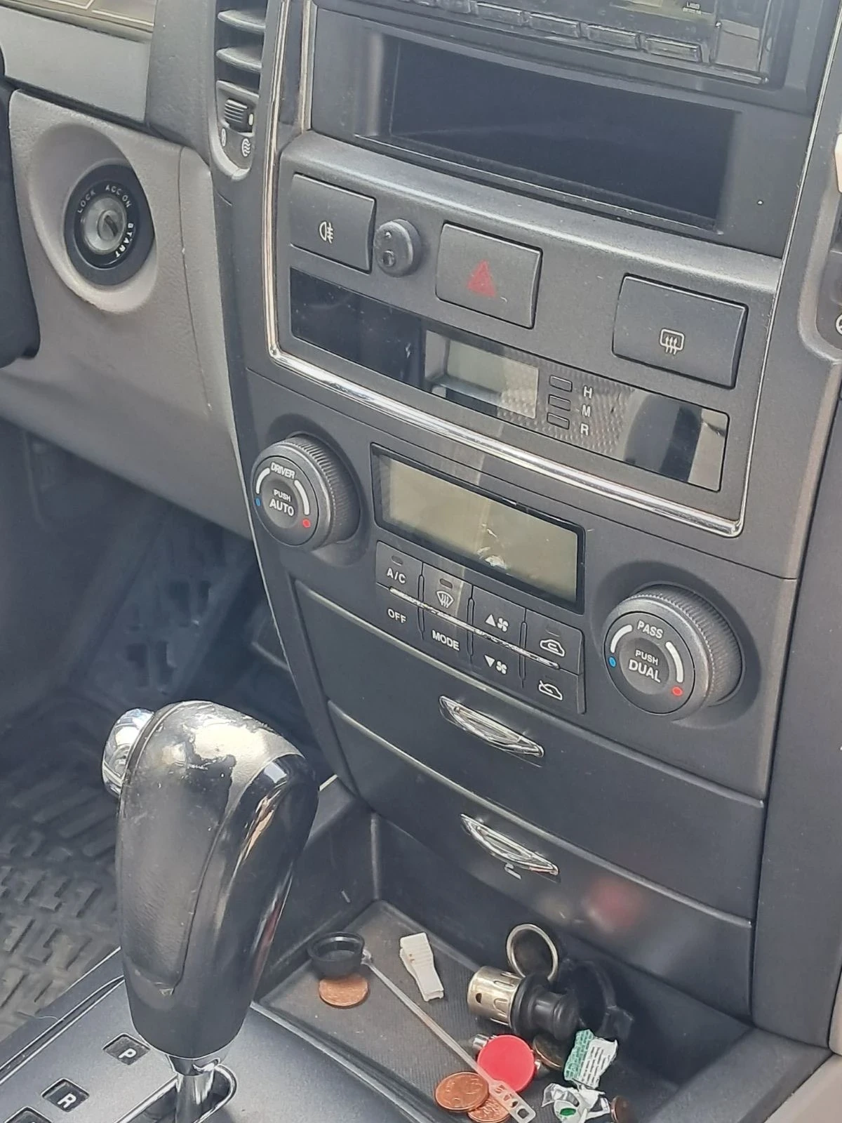 Kia Sorento 3.3 GPL, снимка 12 - Автомобили и джипове - 56270124
