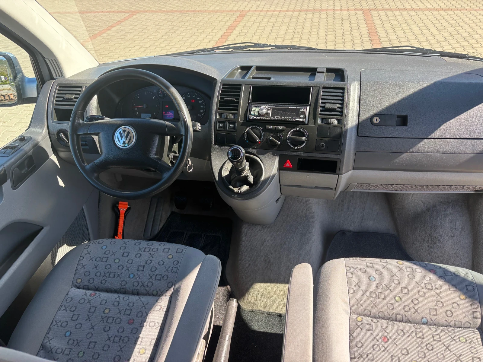 VW Transporter 2.5TDI - изображение 10