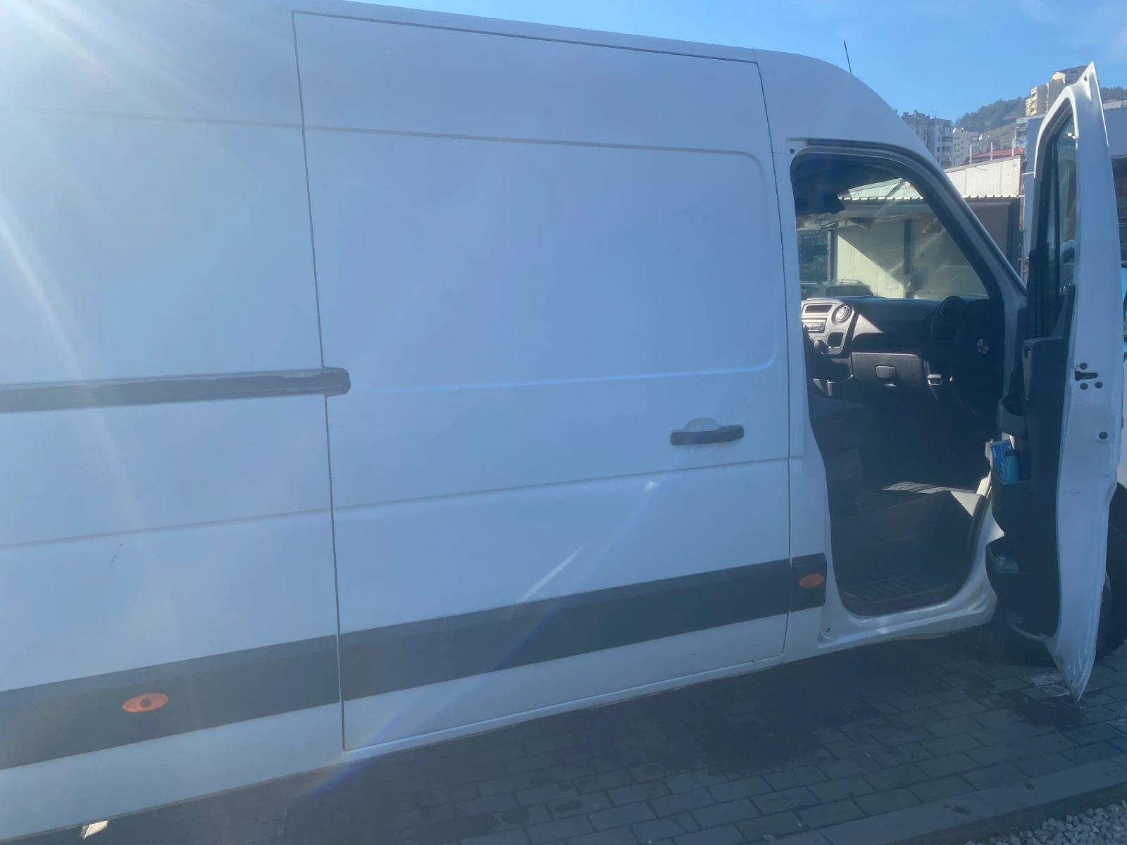 Nissan NV400  - изображение 8