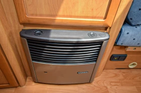Каравана HYMER / ERIBA Nova 392 B+ Тента, снимка 15