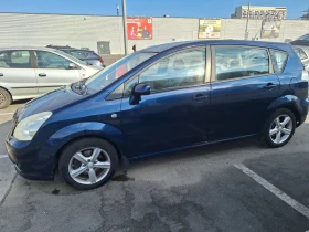 Toyota Corolla verso 2.2 D4D, снимка 1