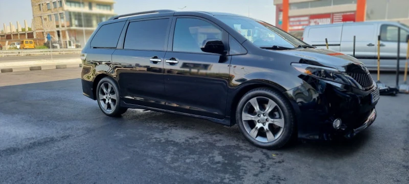 Toyota Sienna SE, снимка 2 - Автомобили и джипове - 46901410