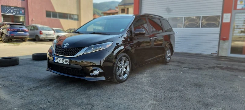 Toyota Sienna SE, снимка 1 - Автомобили и джипове - 46901410