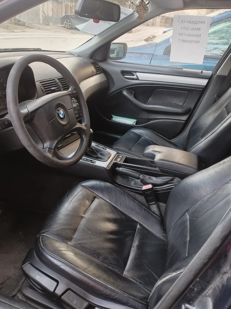 BMW 320 320 i, снимка 8 - Автомобили и джипове - 49001886