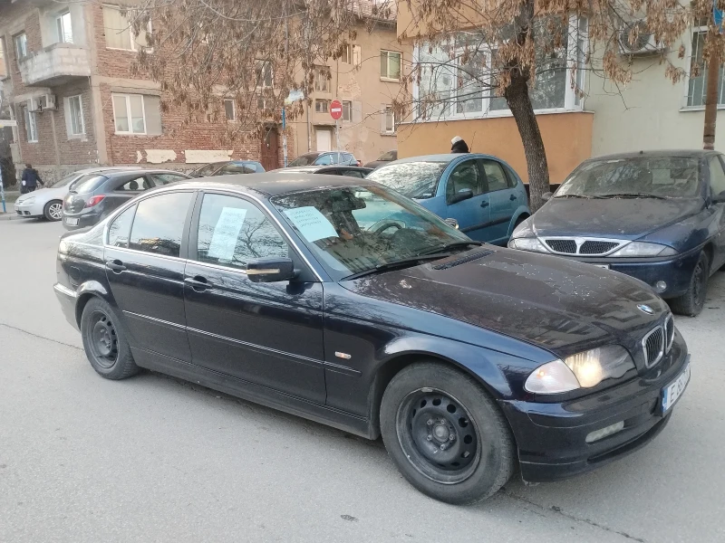 BMW 320 320 i, снимка 1 - Автомобили и джипове - 49001886