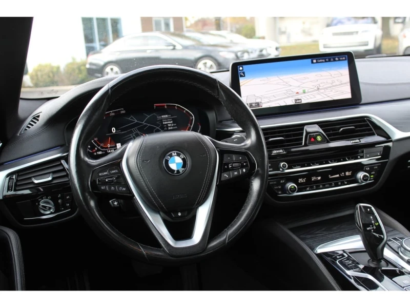 BMW 530 * 530i xdrive luxury line toit navi led mags 19, снимка 12 - Автомобили и джипове - 52805696