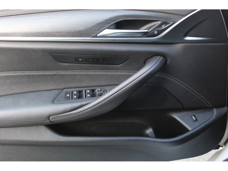 BMW 530 * 530i xdrive luxury line toit navi led mags 19, снимка 11 - Автомобили и джипове - 52805696