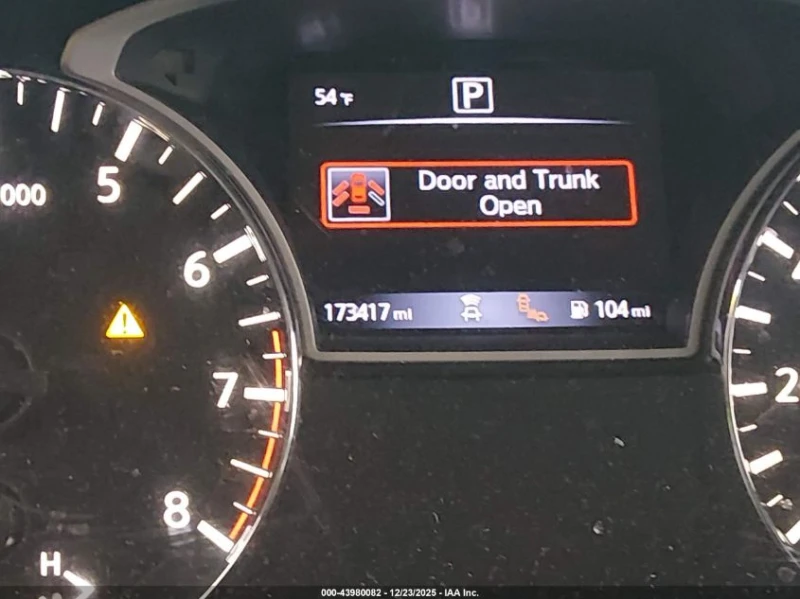 Nissan Altima 2.5L I-4 DOHC, VVT, 179HP Front Wheel Drive, снимка 14 - Автомобили и джипове - 53046621