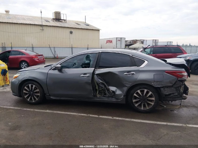 Nissan Altima 2.5L I-4 DOHC, VVT, 179HP Front Wheel Drive, снимка 7 - Автомобили и джипове - 53046621