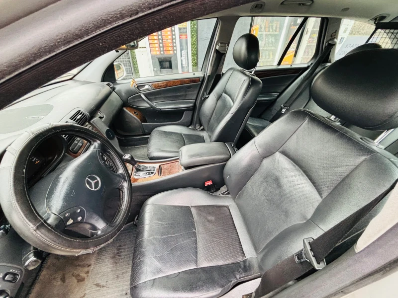 Mercedes-Benz C 220, снимка 10 - Автомобили и джипове - 53220600