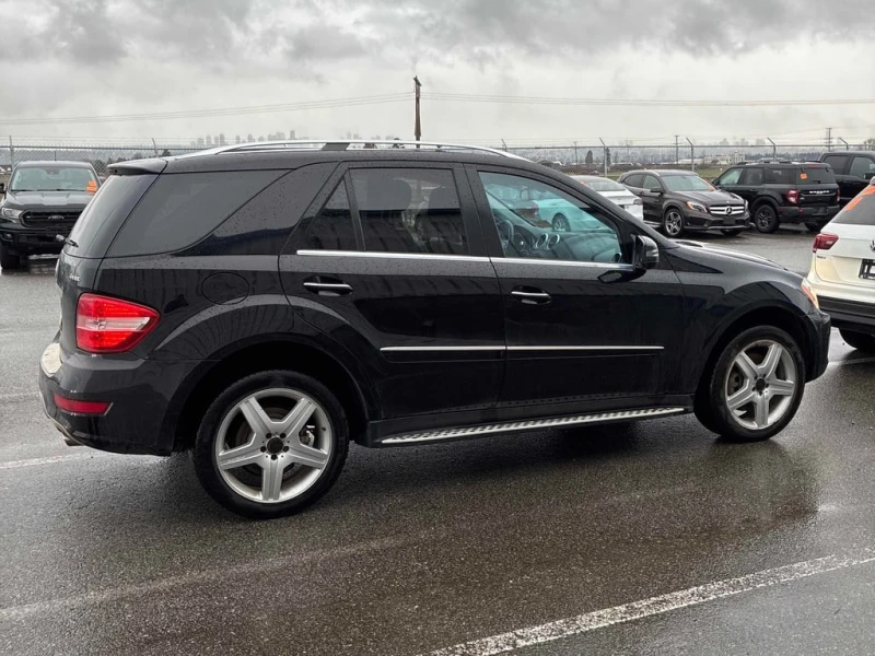 Mercedes-Benz ML 550 4MATIC * ОБДУХВАНЕ* ВЪЗДУХ* ОТОРИЗИРАН ПРОДАВАЧ* , снимка 4 - Автомобили и джипове - 53324132