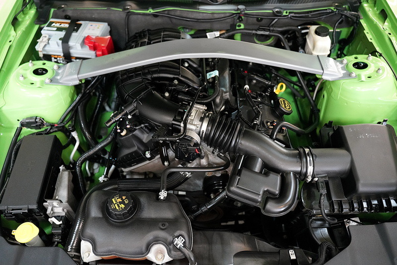 Ford Mustang 3.7 V6 Кабриолет Facelift, снимка 15 - Автомобили и джипове - 41860663