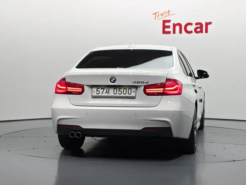 BMW 320 d-MSport - САМО 30% АВАНС, снимка 4 - Автомобили и джипове - 55706054