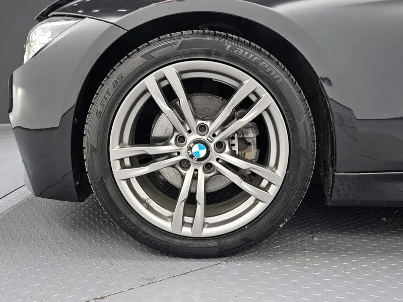 BMW 320 i M Sports - САМО 30% АВАНС, снимка 5 - Автомобили и джипове - 55896890
