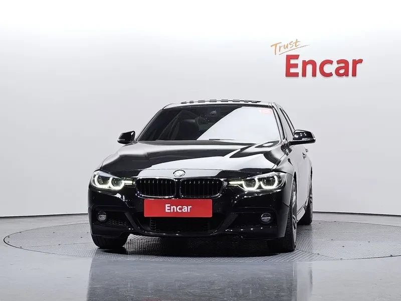 BMW 320 i M Sports - САМО 30% АВАНС, снимка 3 - Автомобили и джипове - 55896890