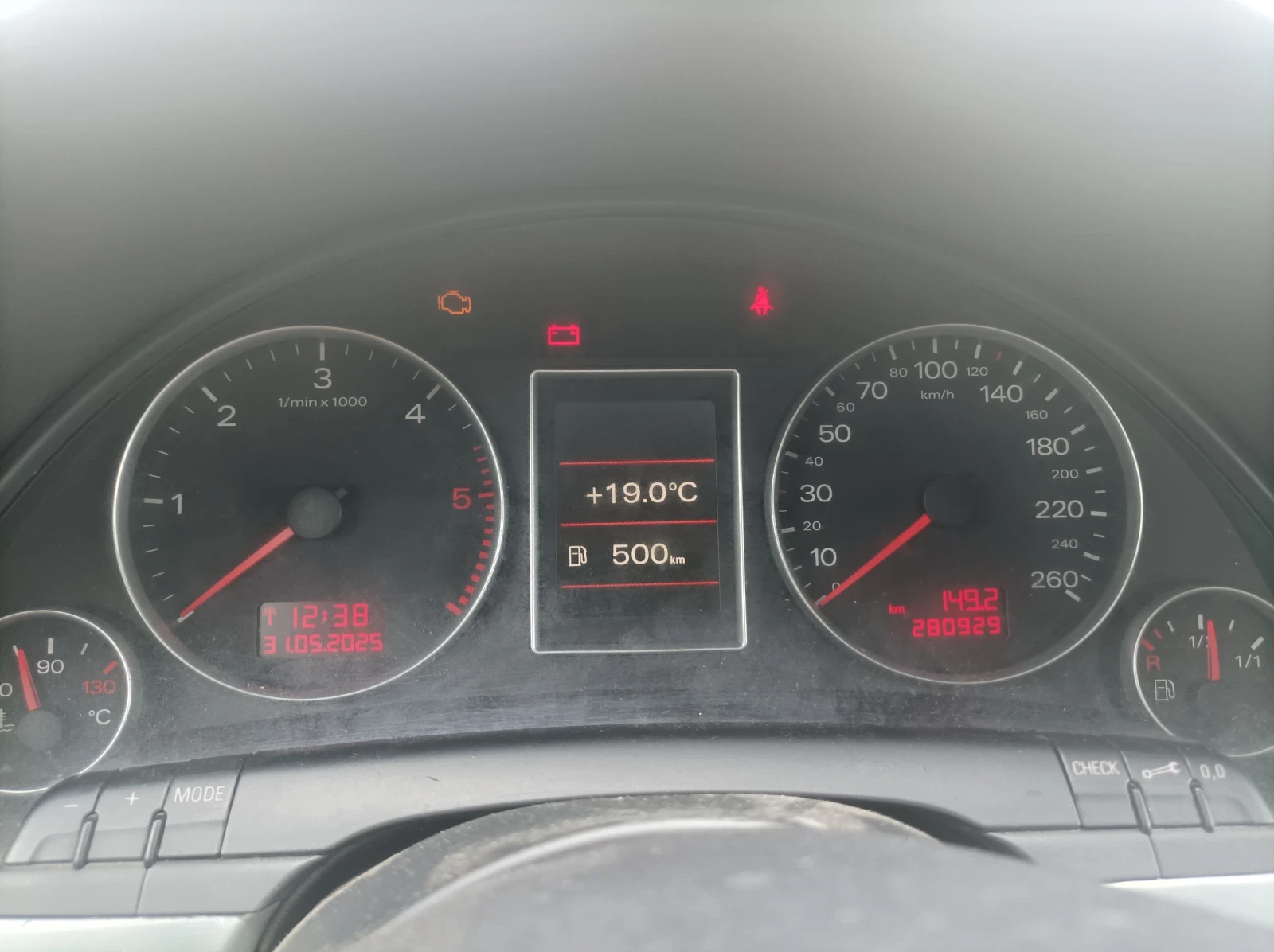 Audi A4 B7 - изображение 2