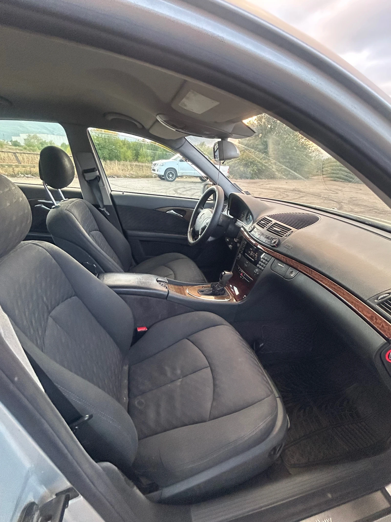 Mercedes-Benz E 220  - изображение 7