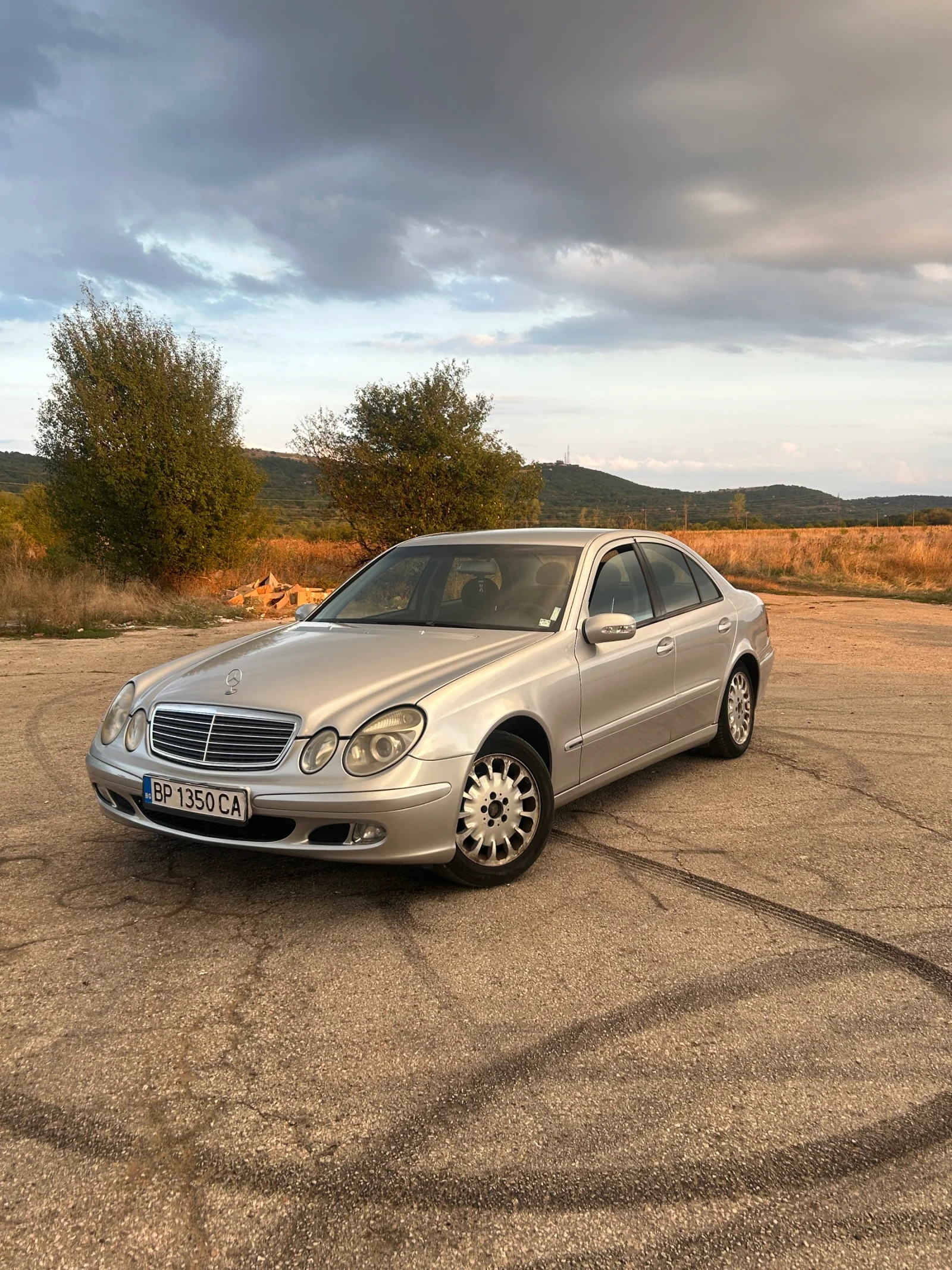 Mercedes-Benz E 220  - изображение 5