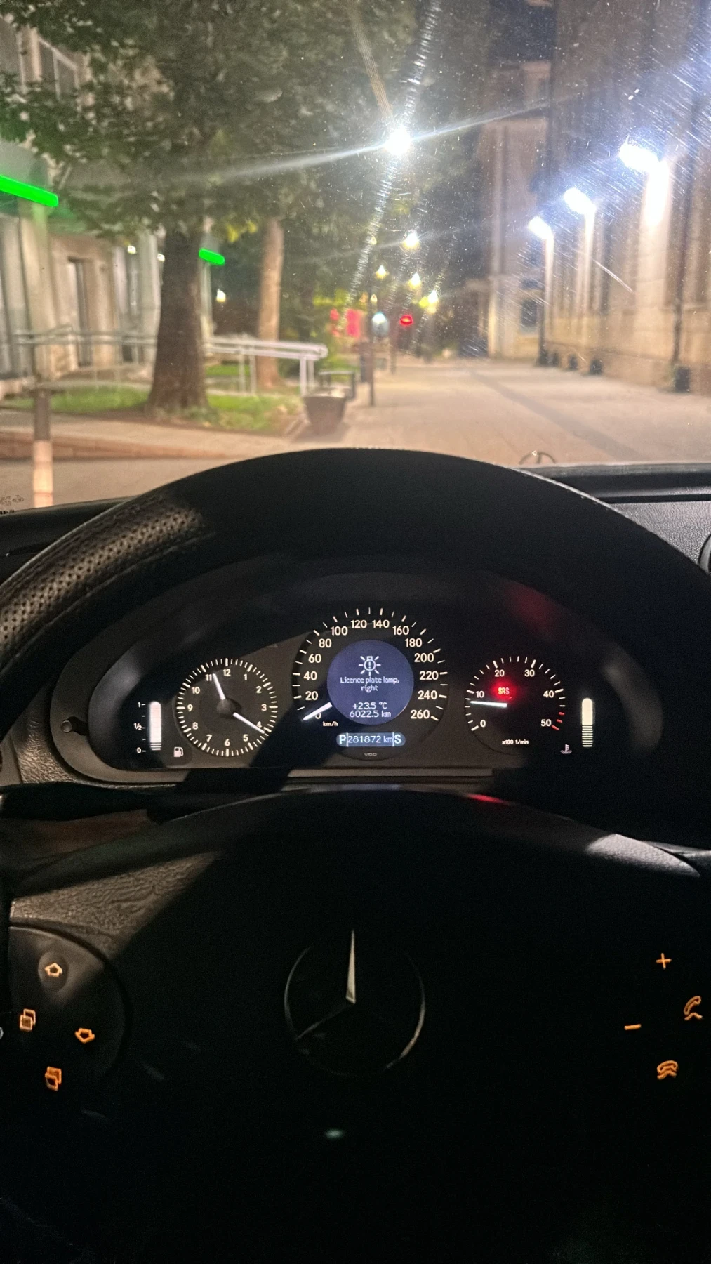 Mercedes-Benz E 220  - изображение 10