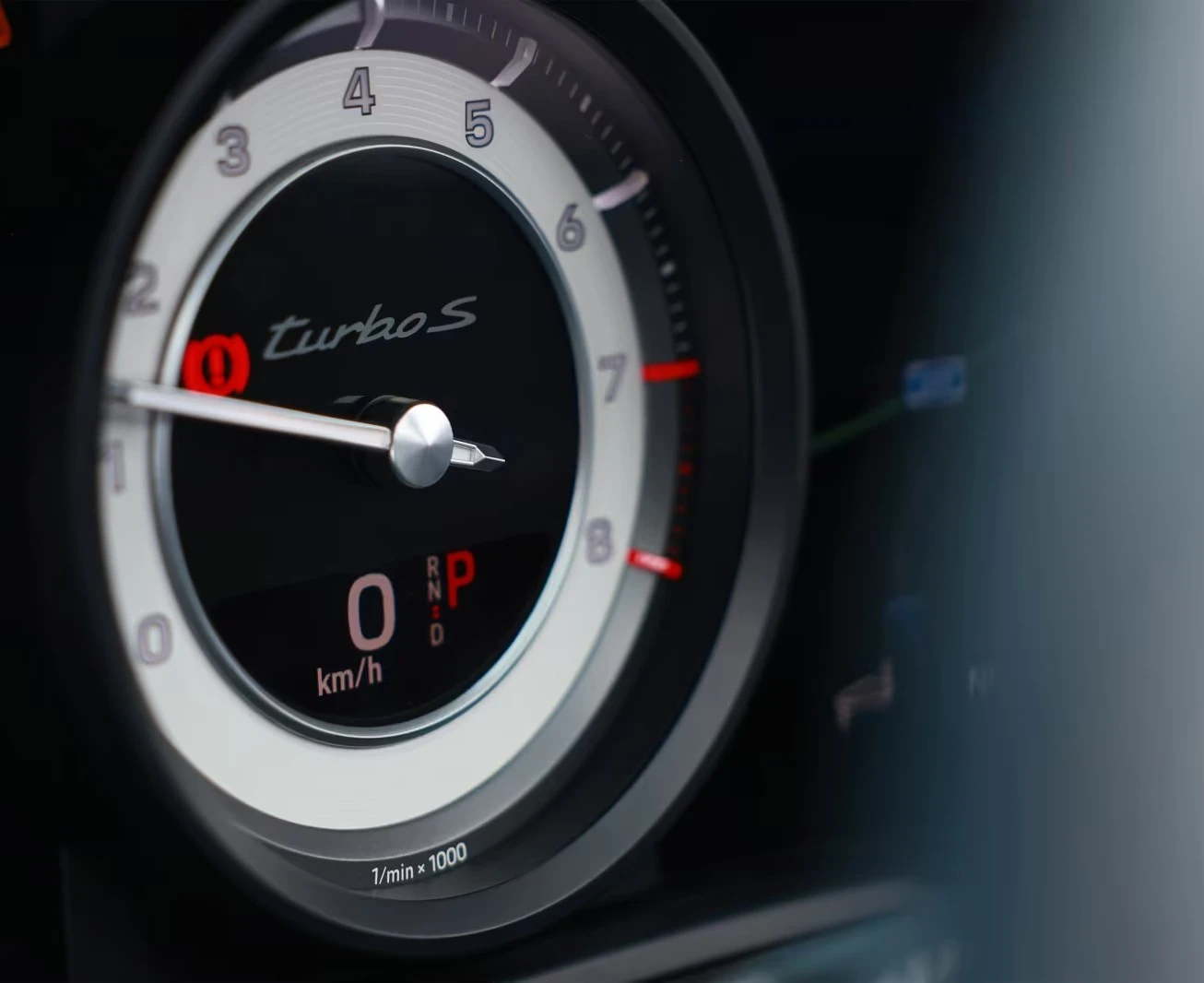 Porsche 911 Turbo S Cabrio  - изображение 6