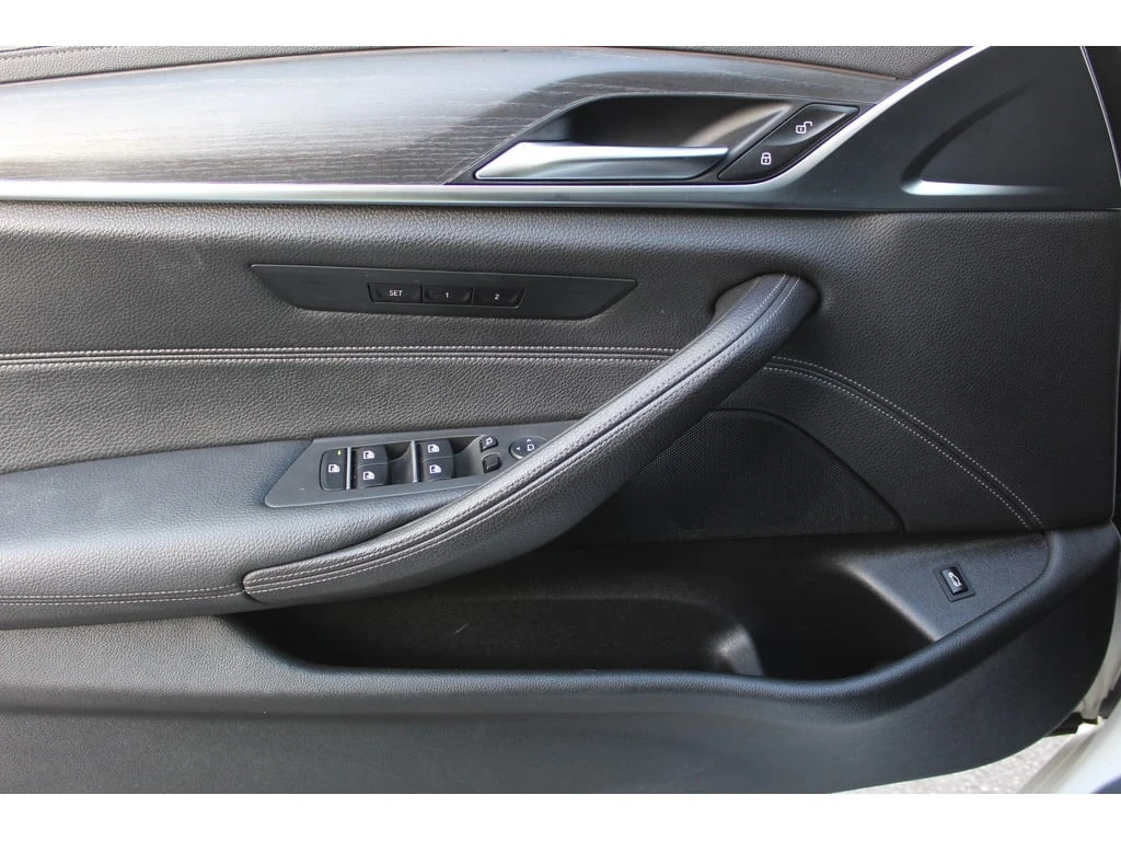 BMW 530 * 530i xdrive luxury line toit navi led mags 19 | Mobile.bg � ����������� 11