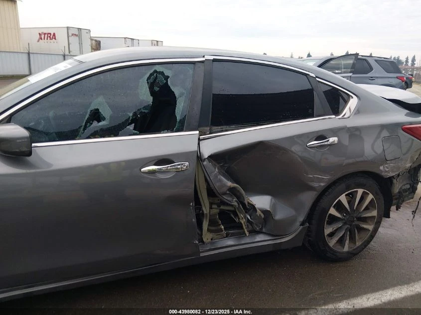 Nissan Altima 2.5L I-4 DOHC, VVT, 179HP Front Wheel Drive | Mobile.bg � ����������� 13