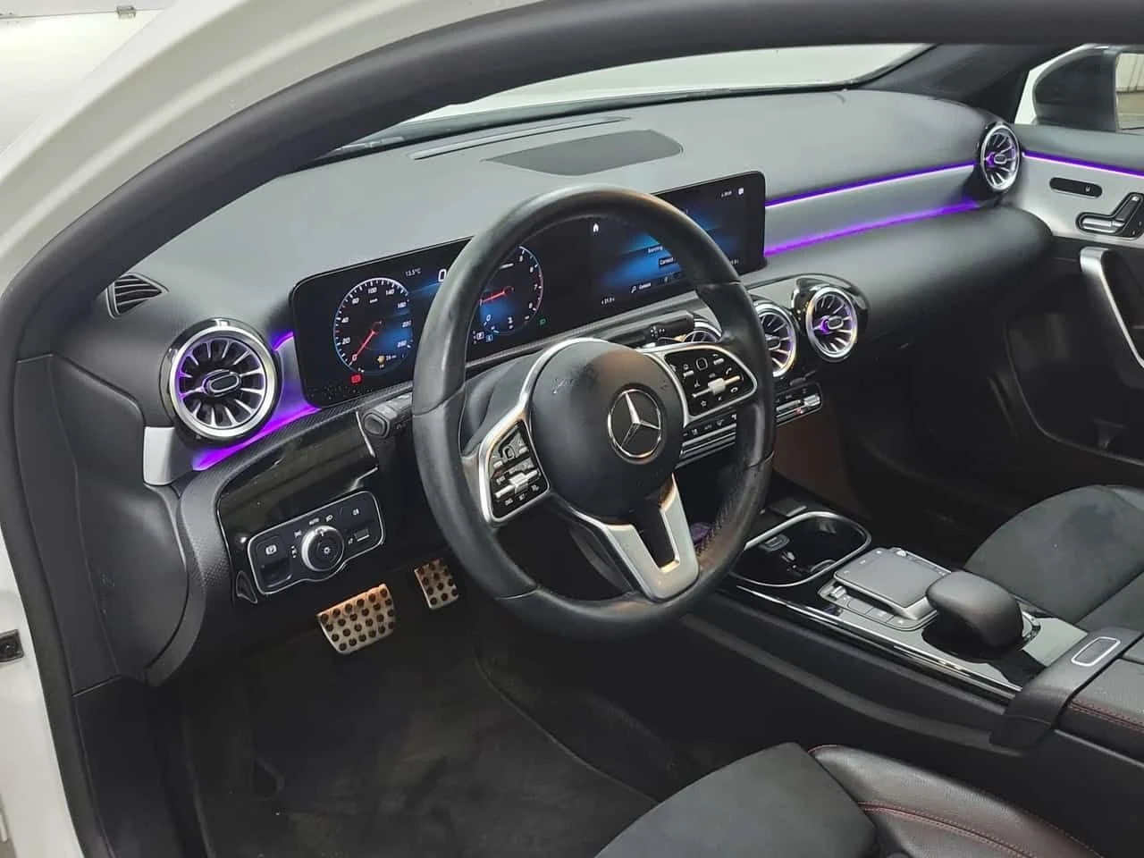 Mercedes-Benz A 220 * CARFAX * 2 КЛЮЧА, снимка 10 - Автомобили и джипове - 53831522