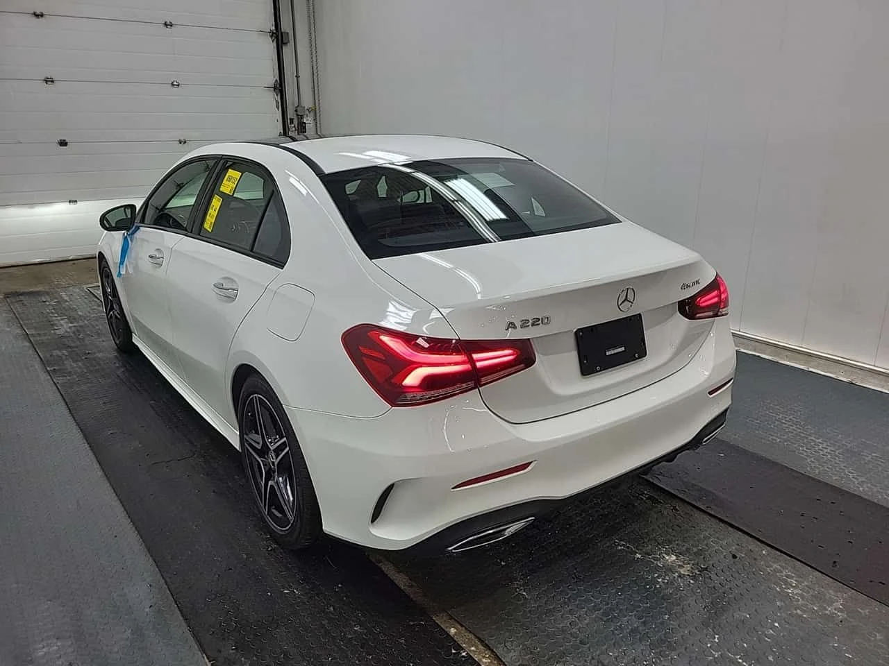 Mercedes-Benz A 220 * CARFAX * 2 КЛЮЧА, снимка 4 - Автомобили и джипове - 53831522
